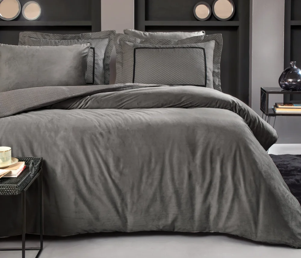 Постельное белье Queen Size Pietro Velvet Sateen, цвет Anthracite — изображение 1