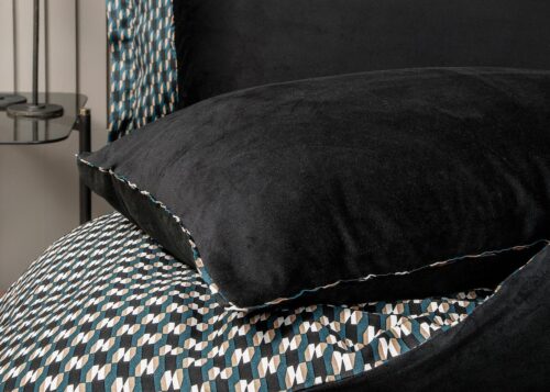 38b042f5-20fb-4d4c-810d-00061b3bd692 size1684x950