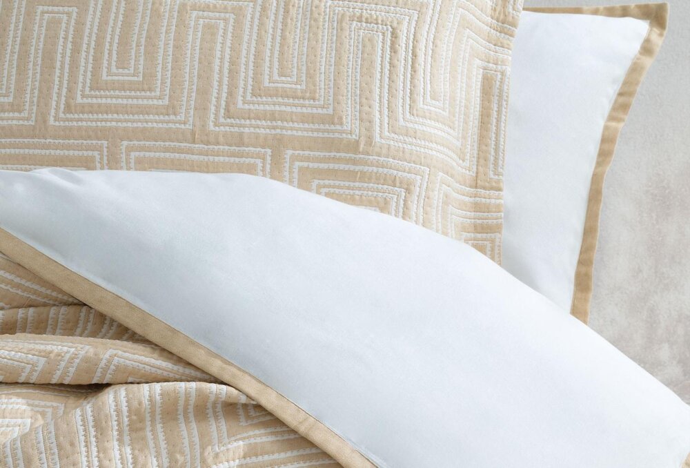 Постельное белье из 8-ми предметов Queen Size Harlow, цвет Mustard — изображение 3