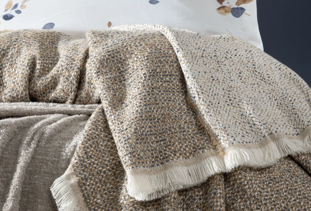 Постельное белье из 8-ми предметов Queen Size Ruiz, цвет Beige — изображение 4